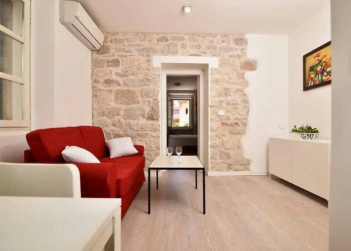 Small Escape Apartment