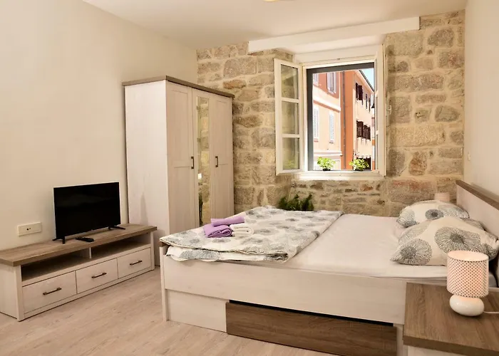 Small Escape Apartment